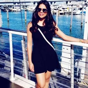 Meet your Posher, Andrea